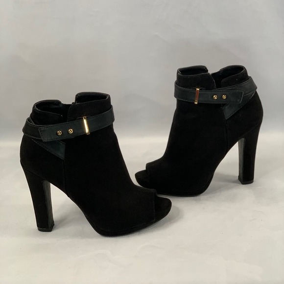 Sam & Libby Black Gold Peep Toe‎ Heeled Booties Faux Suede Belted Women’s Size 6 - Picture 11 of 11